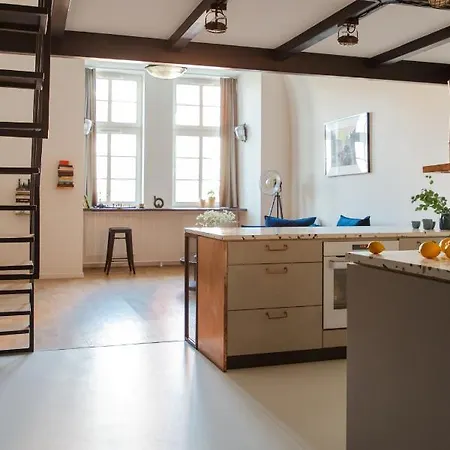 Rentplanet - Bulwar Staromiejski * Vratislav