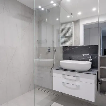 Rentplanet - Bulwar Staromiejski * Vratislav