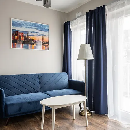 Rentplanet - Bulwar Staromiejski Apartment *