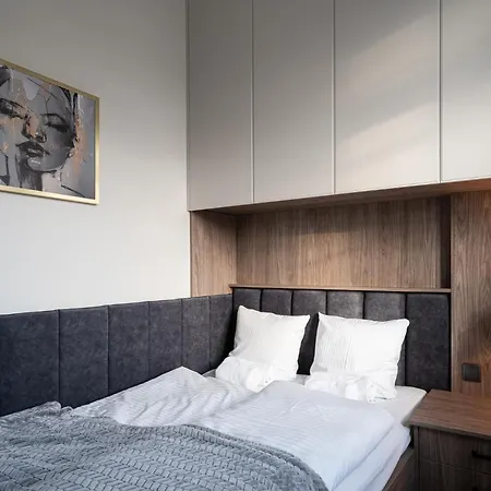 Rentplanet - Bulwar Staromiejski *