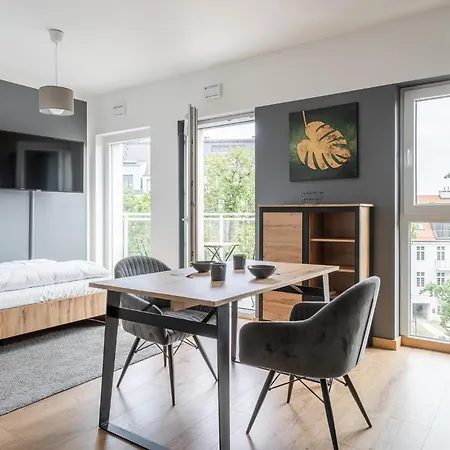 Rentplanet - Bulwar Staromiejski Апартаменты Вроцлав